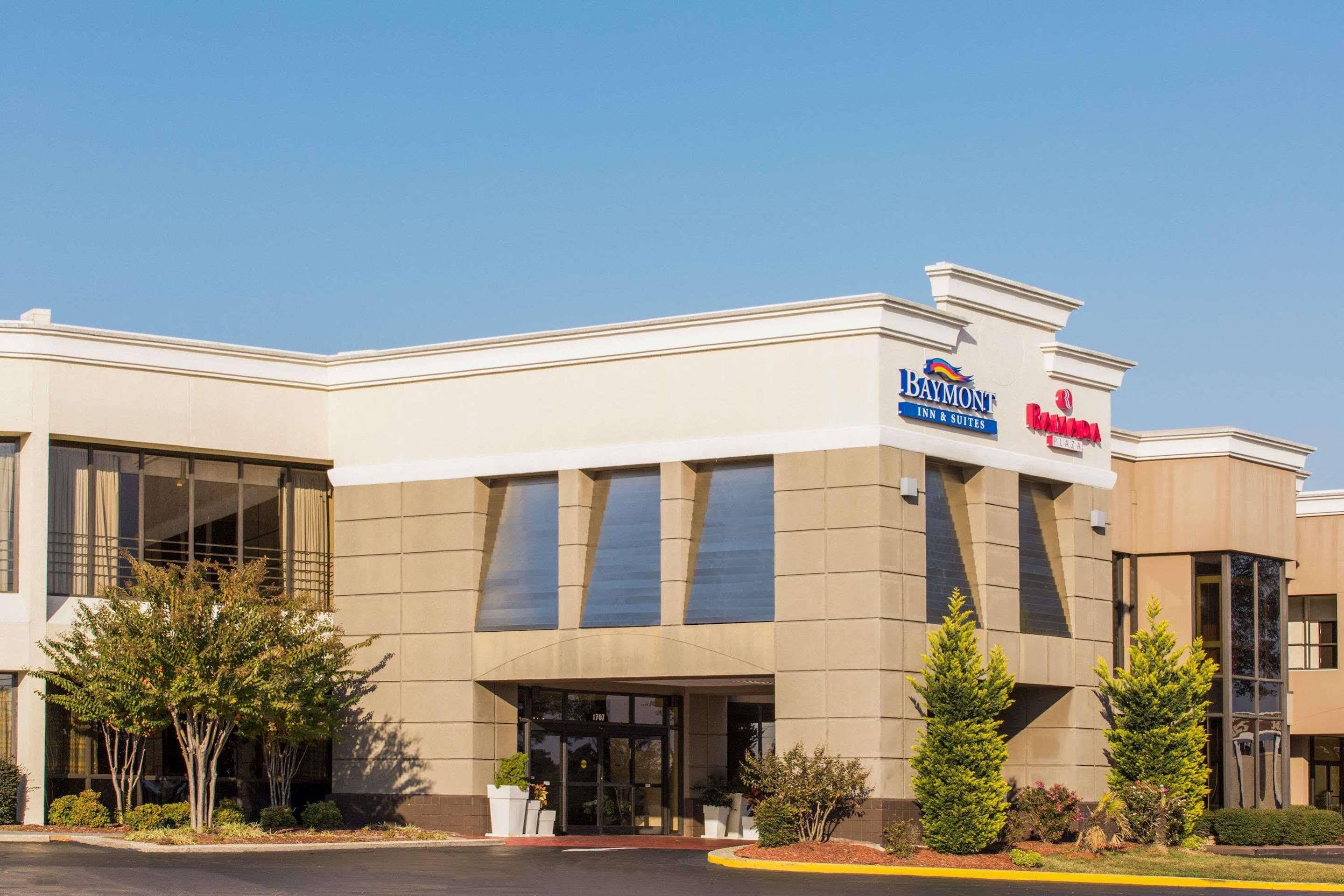 Baymont By Wyndham Fayetteville Fort Bragg Area Exterior foto