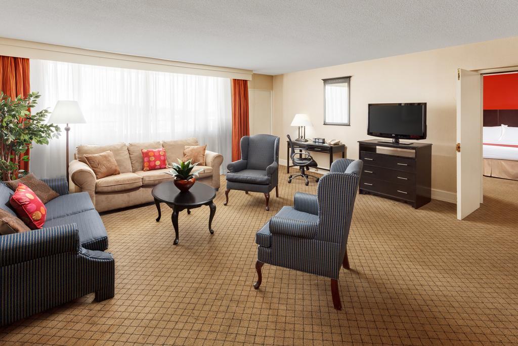 Baymont By Wyndham Fayetteville Fort Bragg Area Habitación foto