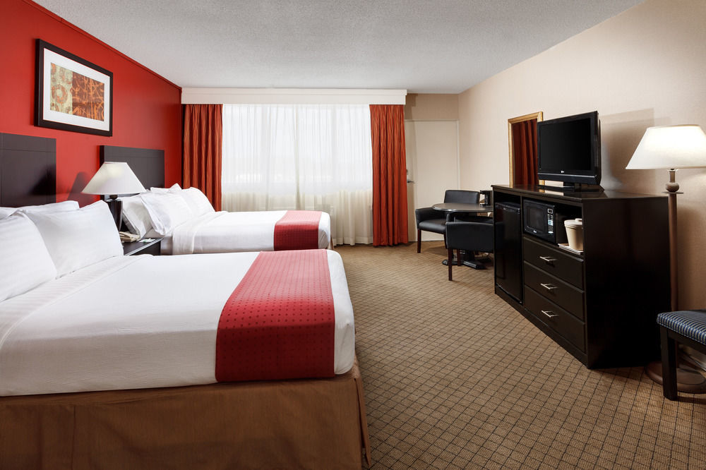 Baymont By Wyndham Fayetteville Fort Bragg Area Exterior foto