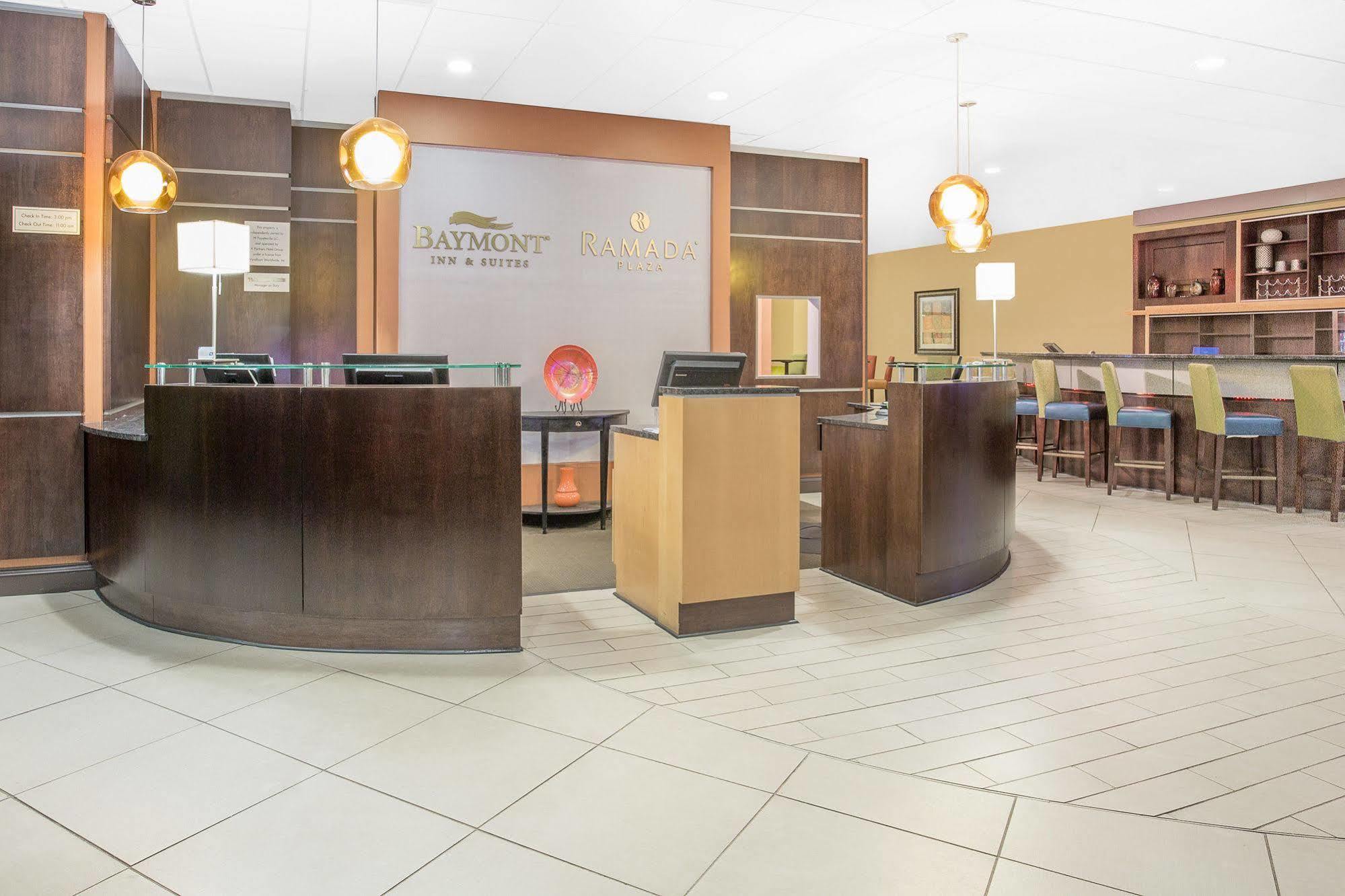Baymont By Wyndham Fayetteville Fort Bragg Area Exterior foto